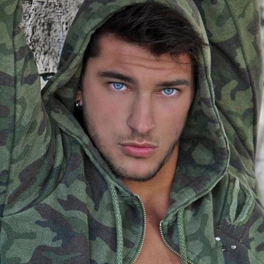 Men's gem blue (12 months) colored contact lenses